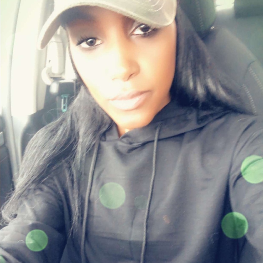 Meet your Posher, Nicole